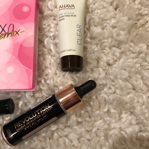 Makeup Bundle - Picture 3 of 8